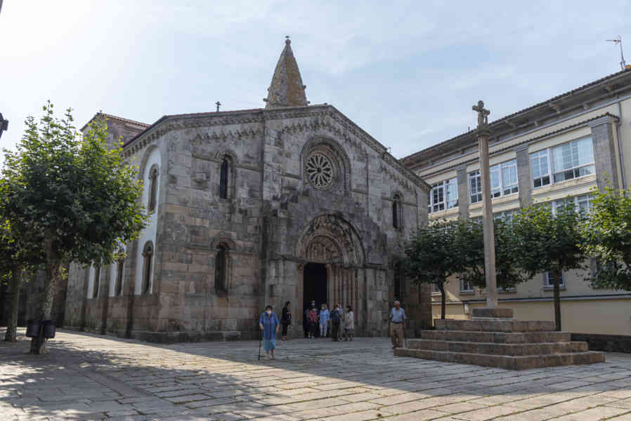 A Coruña 28 - colegiata de Santa María del Campo.jpg